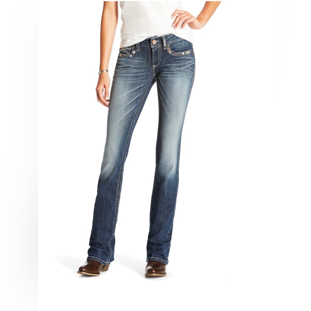 Ariat boot cut Chloe jeans 30 short low to mid rise